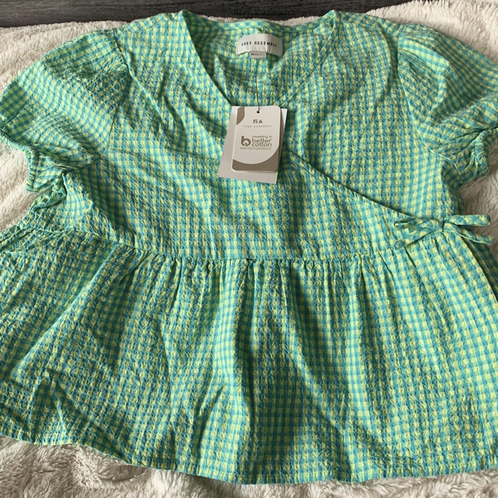 NWT Free Assembly girls size Large Gingham peplum style top. 97% cotton.